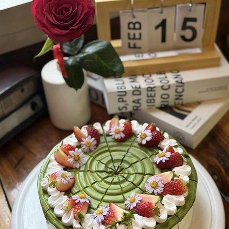 Matcha with fresh peach · custom birthday cake, Siwara Cafe Takua Pa