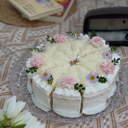 Minimal fresh-cream cake · custom birthday cake, Siwara Cafe Takua Pa